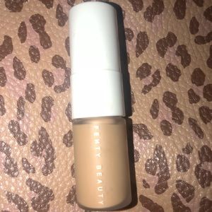 Mini FENTY Foundation (medium-tan)